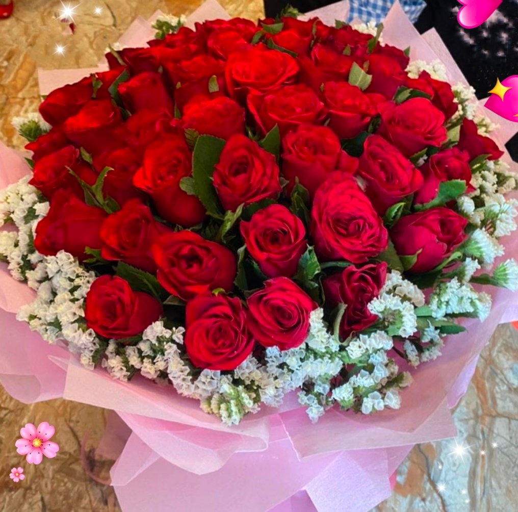 Vived Red Roses Bouquet